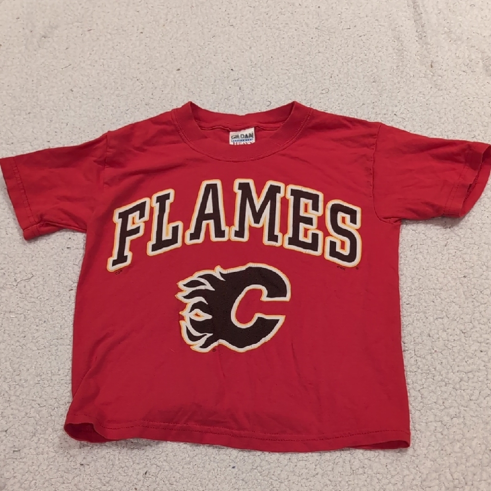 S: Youth Gildan Red Flames T-Shirt